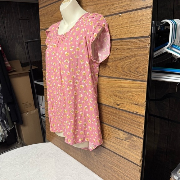 Pulse size small pleated babydoll style Floral Pink Women's Top - Picture 7 of 8